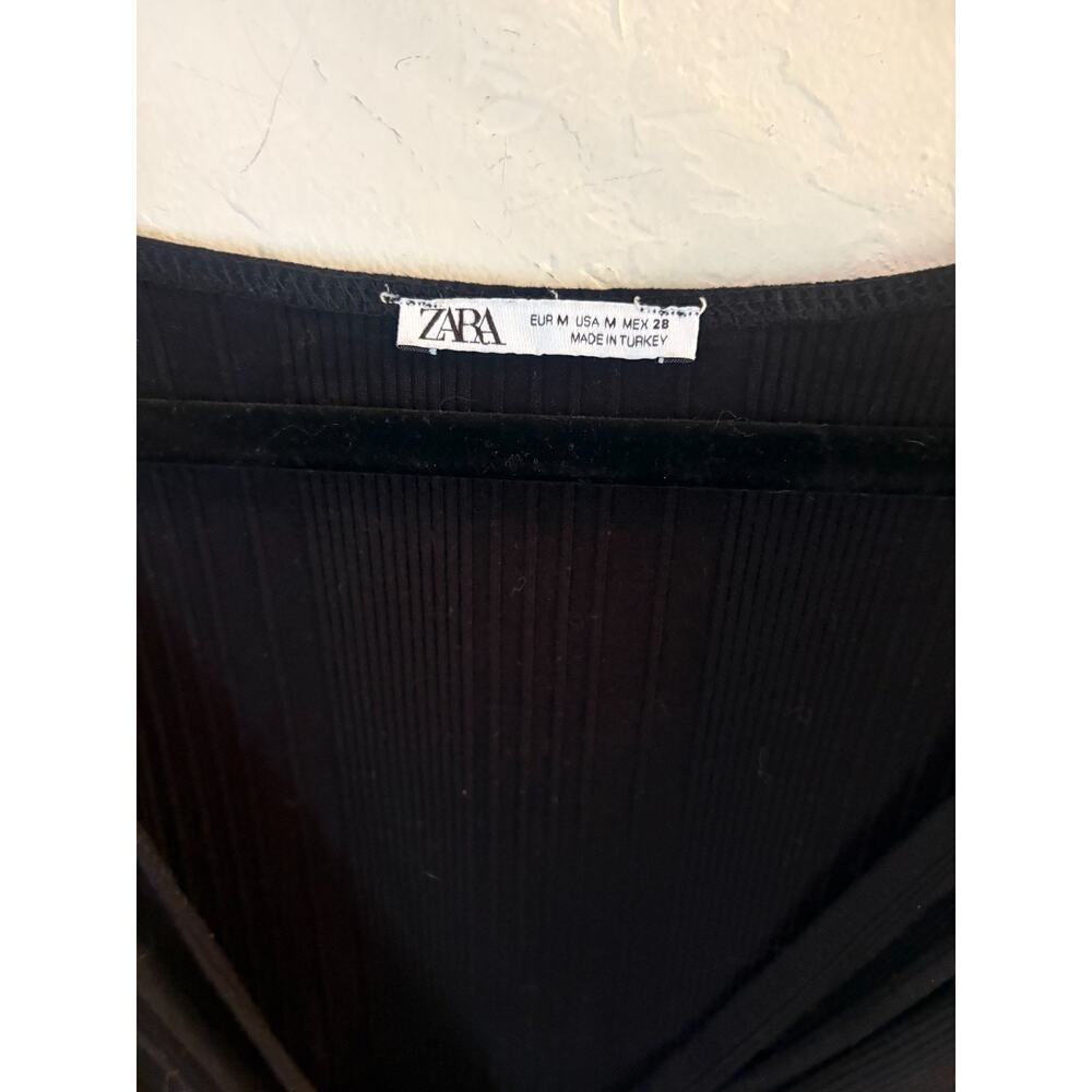 ZARA Deep V-Neck Black Crop Top Size M 4-8 - Picture 2 of 3